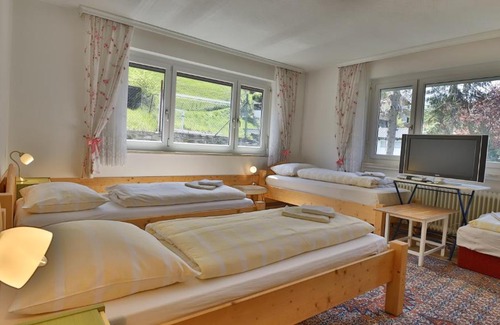 Landeck House | Guest Favorite: Ferienwohnung Kristille with Kitchen Access