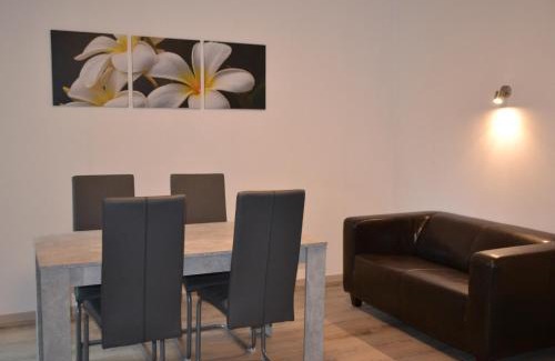 Upfingen Apartment | Discover Ferienwohnung Krone: Guest Rated 8.8 with Kitchen