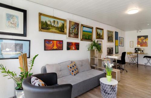 Heiligenrode Apartment | Cozy Ferienwohnung Kupfer: Pet-Friendly Family Retreat