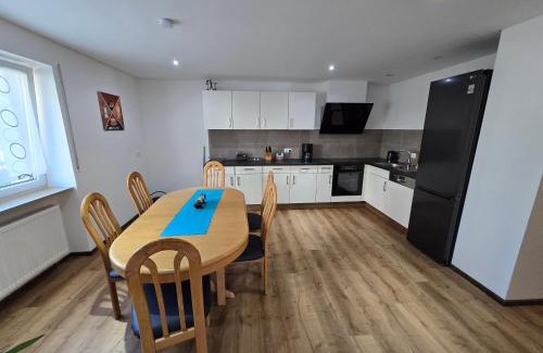 Lauterhofen Apartment | Ferienwohnung Kurzendorfer