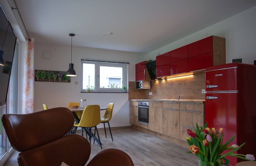 Langenargen Apartment | Guest Rated 10/10: Ferienwohnung Lago Rosso with Lake View