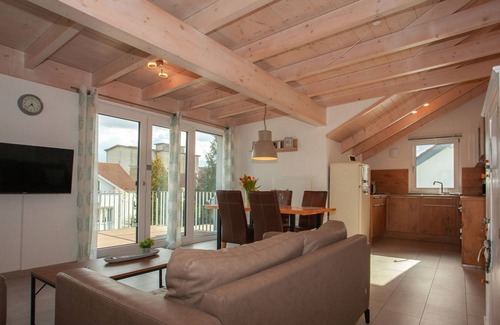 Langenargen Apartment | Discover Lago Rosso: Scenic Lake View Apartment in Langenargen