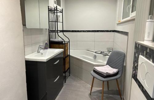 Weilburg Apartment | Child-Friendly Retreat at Ferienwohnung Lahntalblick