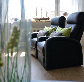 Meersburg Apartment | Experience Lakewinds: Oceanfront Retreat with High Ratings