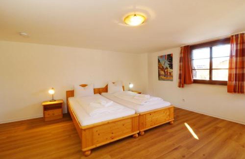 Altglashutten Apartment | Relax in Ferienwohnung Landleben at Dorfkrug Altglashütten