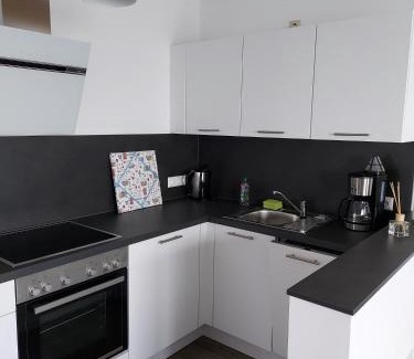 Oberkleen Apartment | Pet-Friendly Ferienwohnung Langgöns with Breakfast Included