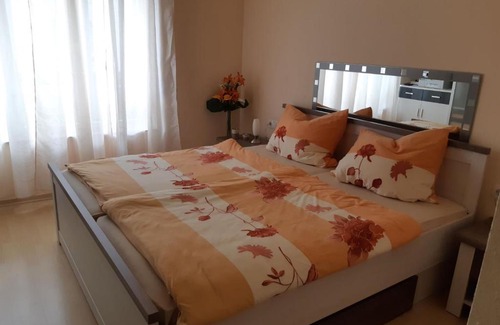 Langenargen Apartment | Comfortable Ferienwohnung Laura - Family-Friendly Retreat