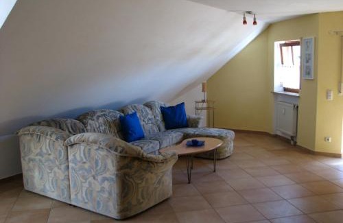 Zirndorf Apartment | Family-Friendly Ferienwohnung Lautner with Top Guest Ratings