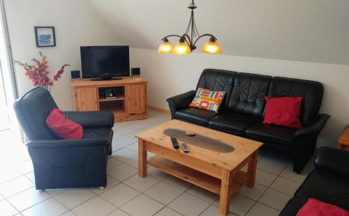 Maasholm-Bad Apartment | Family-Friendly Retreat at Ferienwohnung Lee with Pets Welcome