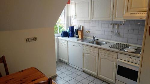Maasholm-Bad Apartment | Family-Friendly Retreat at Ferienwohnung Lee with Pets Welcome