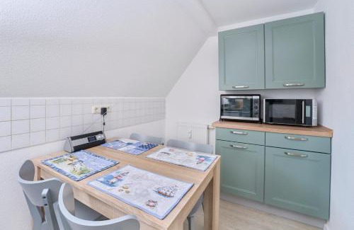Gaschwitz Apartment | Pet-Friendly Ferienwohnung Leipzig Süd with Ocean Views
