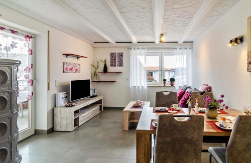 Sipplingen Apartment | Relaxing Retreat at Ferienwohnung Lindau - Rated 9.2/10
