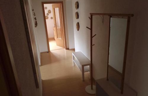 Doben Apartment | Cozy Ferienwohnung Linke "Grünblick" - Pet Friendly Stay