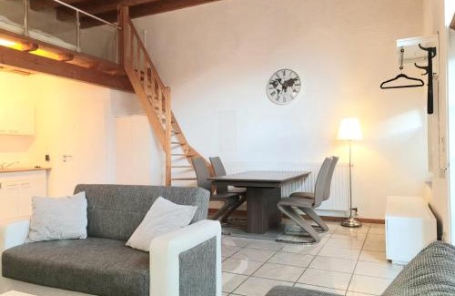 Anrochte Apartment | Comfortable Loft with Pet-Friendly Amenities for Families