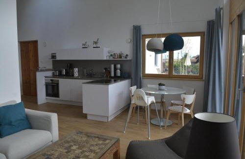 Beuerberg Apartment | Top-Rated Ferienwohnung Loisachweg: Pet-Friendly Getaway