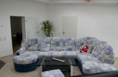 Trochtelfingen Apartment | Cozy Ferienwohnung in Trochtelfingen with Grill & Terrace