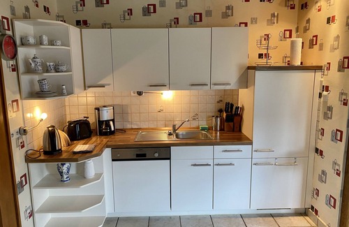 Ascheberg Apartment | Family-Friendly Ferienwohnung Lutz with Pool & Kitchen