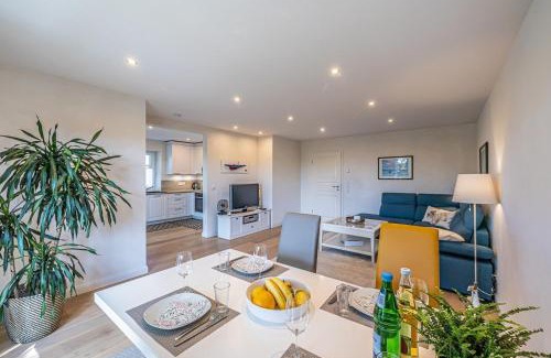 Gelting Apartment | Oceanfront Family Retreat at Ferienwohnung Luv