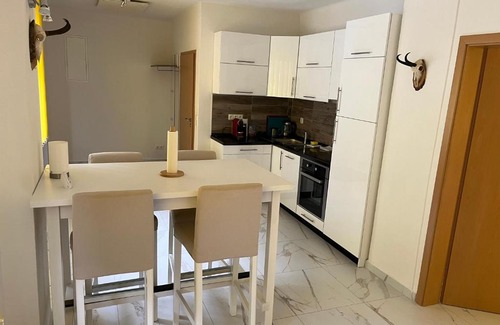 Moellbruecke Apartment | Cozy Ferienwohnung Möllbrücke: Family-Friendly Retreat