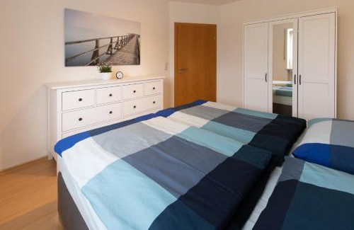 Unterneukirchen Apartment | Exceptional Ferienwohnung Chiemsee: Family-Friendly Retreat