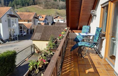 Oberwolfach Apartment | Oceanfront Retreat at Ferienwohnung Mühlengrün - Rated 9.5
