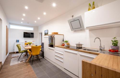 Marktschellenberg Apartment | Pet-Friendly Ferienwohnung Marktschellenberg with Restaurant
