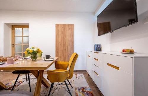 Marktschellenberg Apartment | Pet-Friendly Ferienwohnung Marktschellenberg with Restaurant