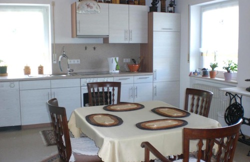 Kreenheinstetten Apartment | Comfortable Ferienwohnung Maier with Family-Friendly Amenities