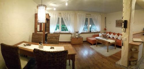 Andernach Apartment | Family-Friendly Ferienwohnung Malanders with High Guest Ratings