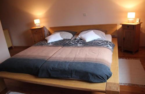 Andernach Apartment | Family-Friendly Ferienwohnung Malanders with High Guest Ratings