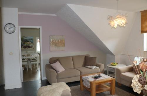 Schotten Apartment | Enjoy Family-Friendly Comfort at Ferienwohnung Mandelblüte