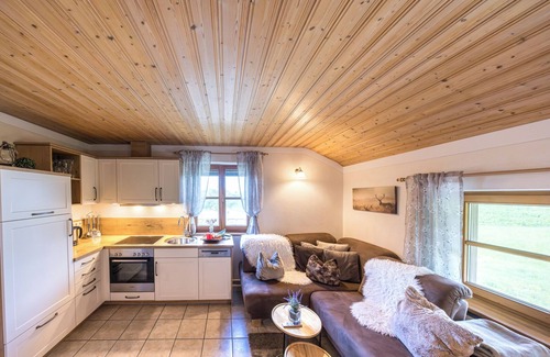 Petting Apartment | Family-Friendly Ferienwohnung "Margit" with Kitchen Amenities