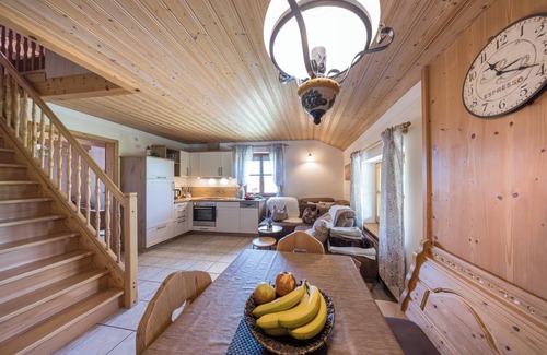 Petting Apartment | Family-Friendly Ferienwohnung "Margit" with Kitchen Amenities