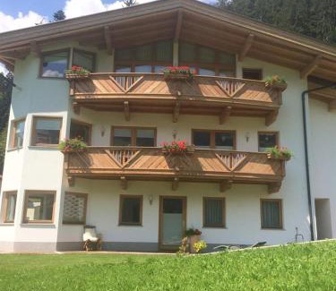 Schwendau Apartment | Discover Ferienwohnung Marina: Rated 9.2/10 & Family-Friendly