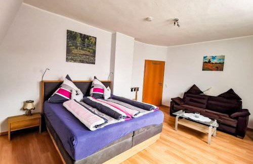 Burghaun Apartment | Family-Friendly Ferienwohnung Maris Rated 9.4/10