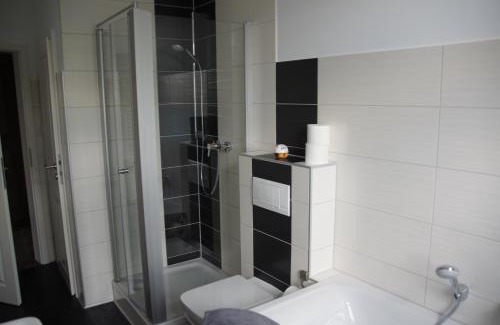 Markkleeberg Apartment | Oceanview Retreat: Ferienwohnung Markkleeberg Awaits You