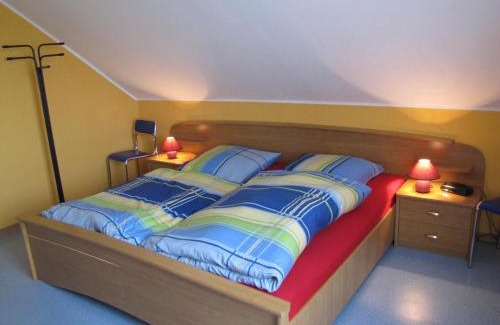 Heede Apartment | Oceanfront Retreat at Ferienwohnung Mauer, Apartment "A"