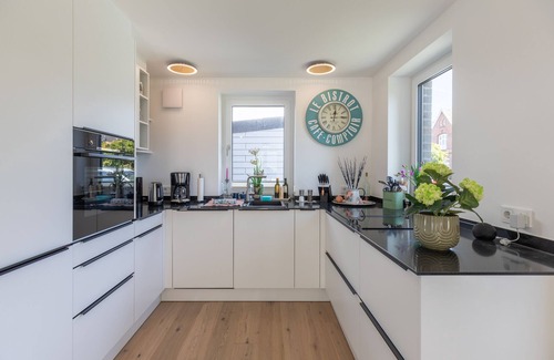 Zentrum Apartment | Cozy Ferienwohnung Meerzeit in Husum for Romantic Getaways