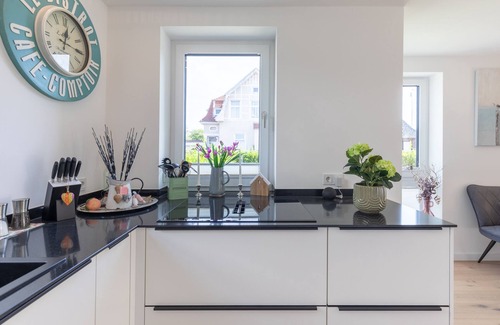 Zentrum Apartment | Cozy Ferienwohnung Meerzeit in Husum for Romantic Getaways