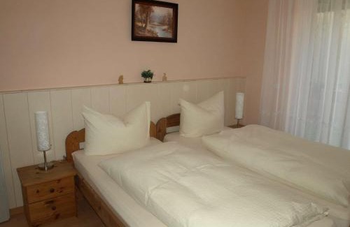 Markkleeberg Apartment | Pet-Friendly Ferienwohnung Mengelberg with Accessible Amenities