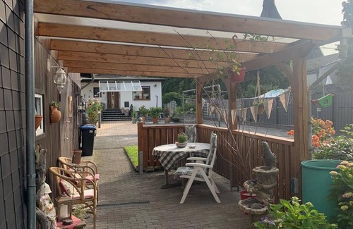 Rhens Apartment | Ferienwohnung Merklinghaus - Ferienwohnung mit Freisitz