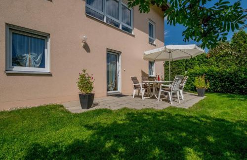 Schoenwald Apartment | Family-Friendly Ferienwohnung Meyer with High Guest Ratings