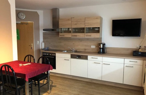 Haibuhl Apartment | Ideal 2-Bedroom Apartment with Spa & Breakfast Included