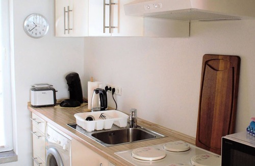 Loerrach Apartment | Cozy 27sqm Apartment for Two with Kitchen & Breakfast