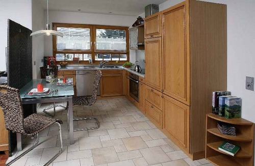 Munstertal Apartment | Cozy 1-Bedroom Apartment with Kitchen and Breakfast Included