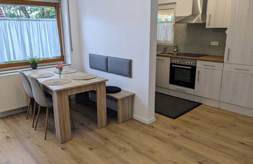 Muensingen Apartment | Cozy 50sqm Apartment with Kitchen & Breakfast Included