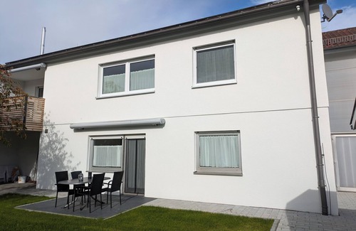 Muensingen Apartment | Cozy 50sqm Apartment with Kitchen & Breakfast Included