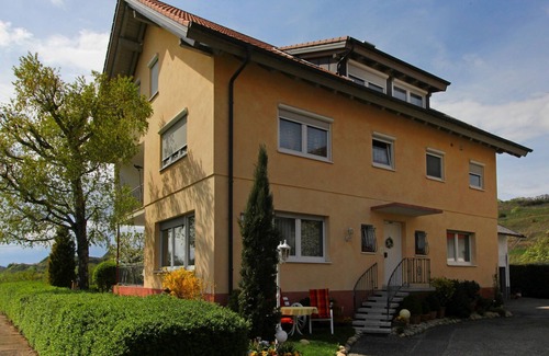 Vogtsburg Apartment | Cozy 2-Bedroom Retreat for Up to 3 Guests with Breakfast