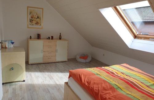 Lauenfoerde Apartment | Charming Oceanfront Getaway - Pet Friendly & Family Welcome