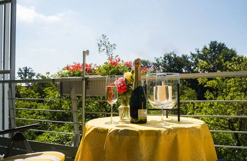 Bad Birnbach Apartment | Cozy Apartment with Garden View and Balcony Retreat